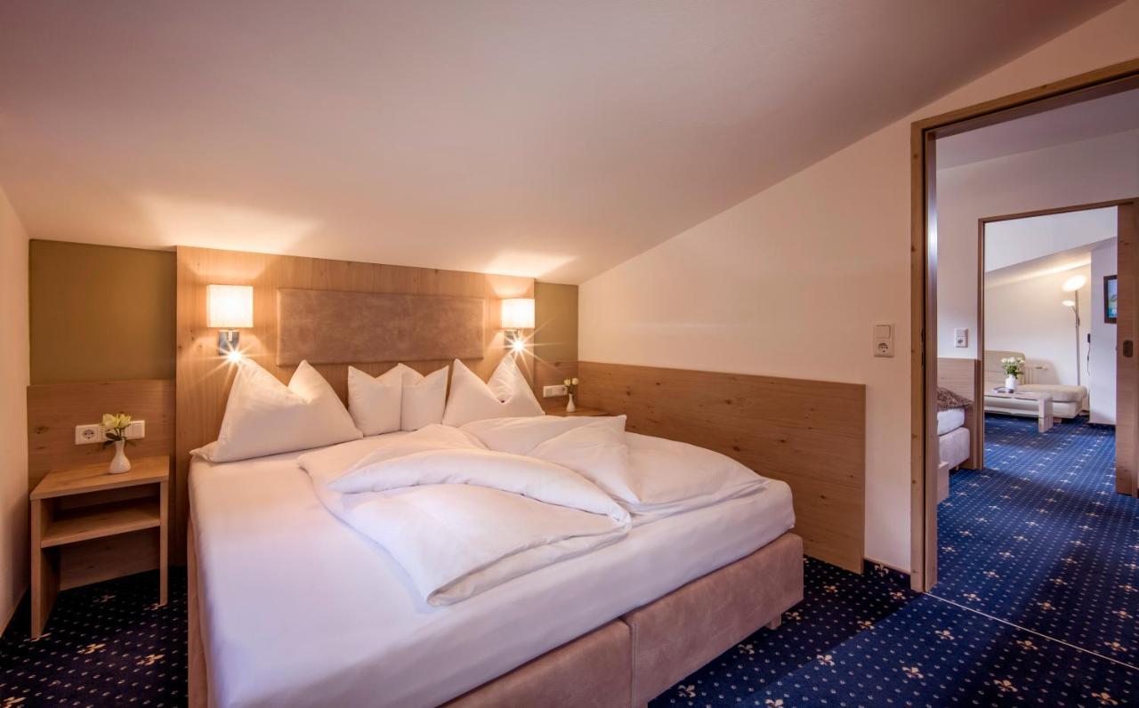 Hotel Andrea Майрхофен Экстерьер фото