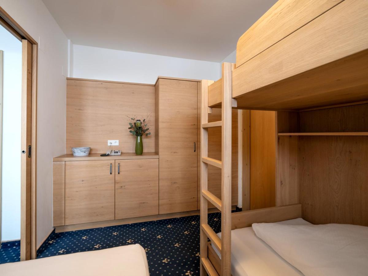 Hotel Andrea Майрхофен Экстерьер фото