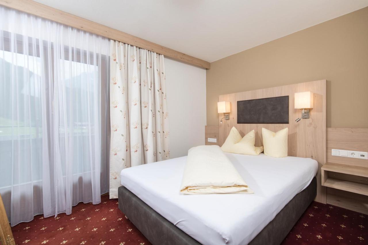 Hotel Andrea Майрхофен Экстерьер фото
