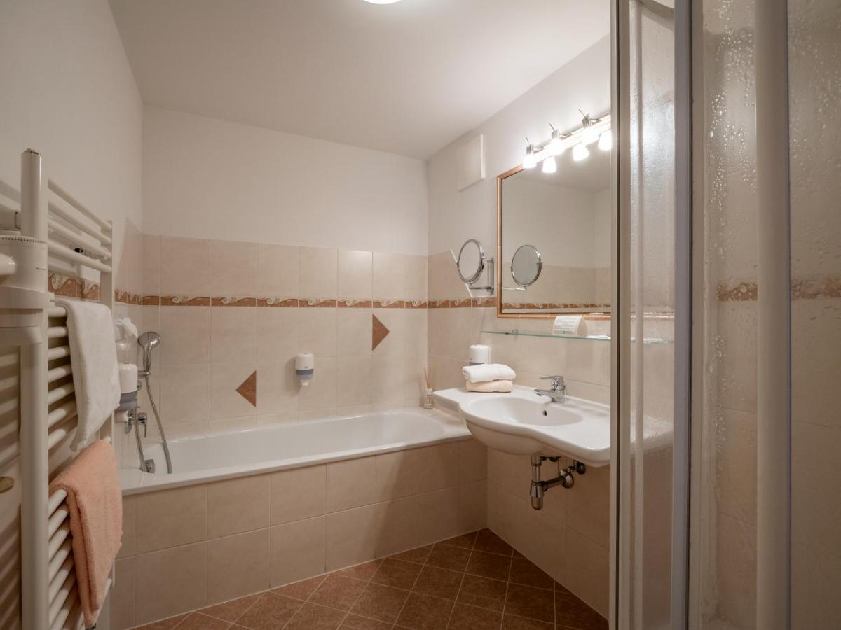 Hotel Andrea Майрхофен Экстерьер фото