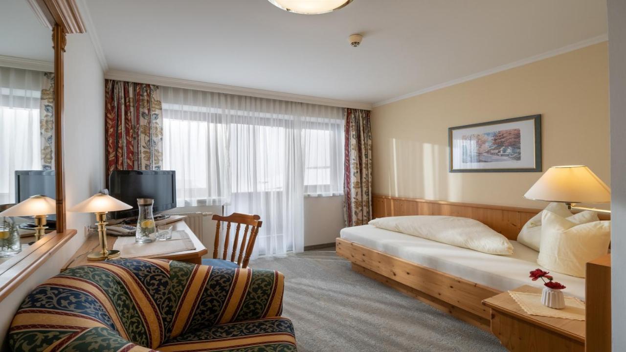 Hotel Andrea Майрхофен Экстерьер фото