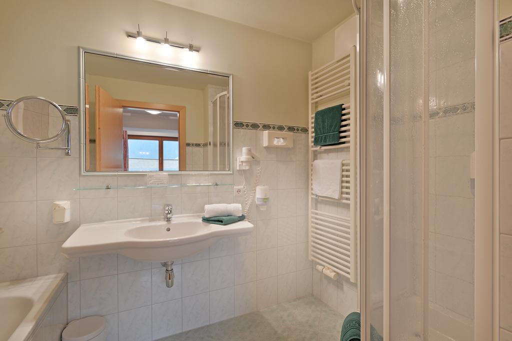 Hotel Andrea Майрхофен Экстерьер фото